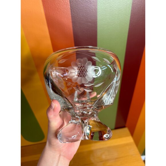 Viking epic three 3 toed etched floral Hughes flower candy bowl - MISSING LID - Picture 4 of 9